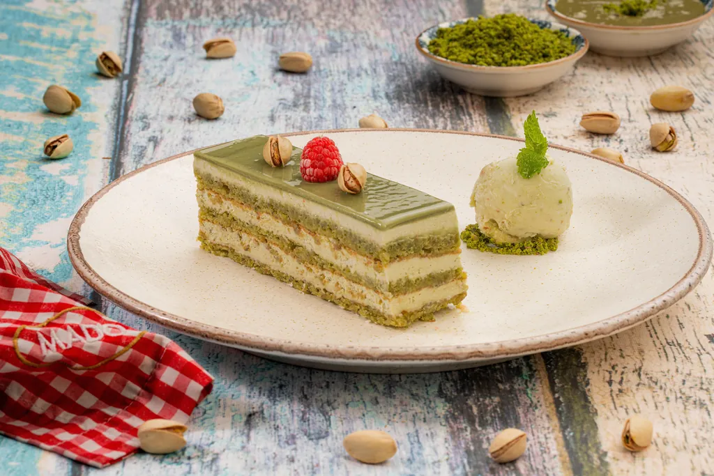 Pistachio Cake