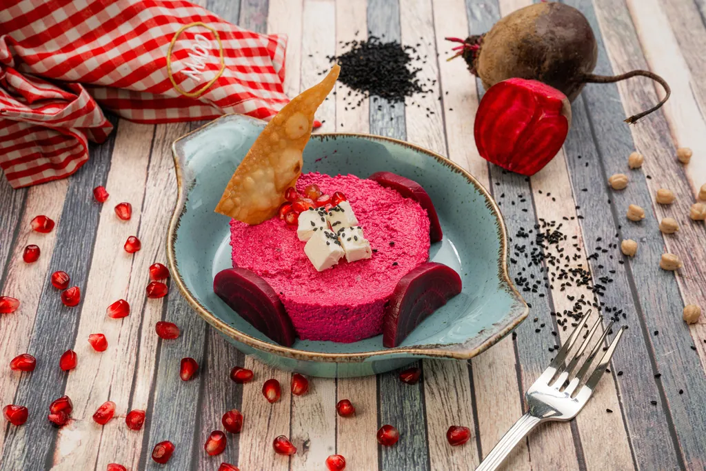 Beetroot Moutabal
